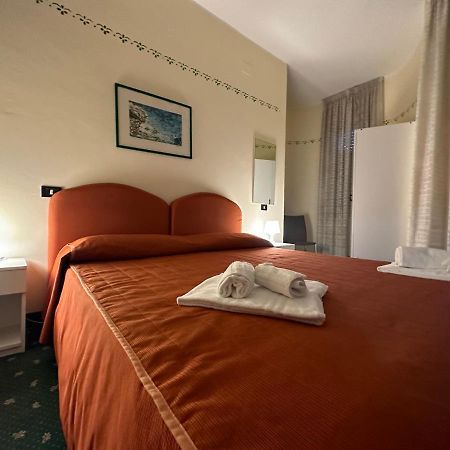 Hotel Atena Ciro Marina Exterior photo