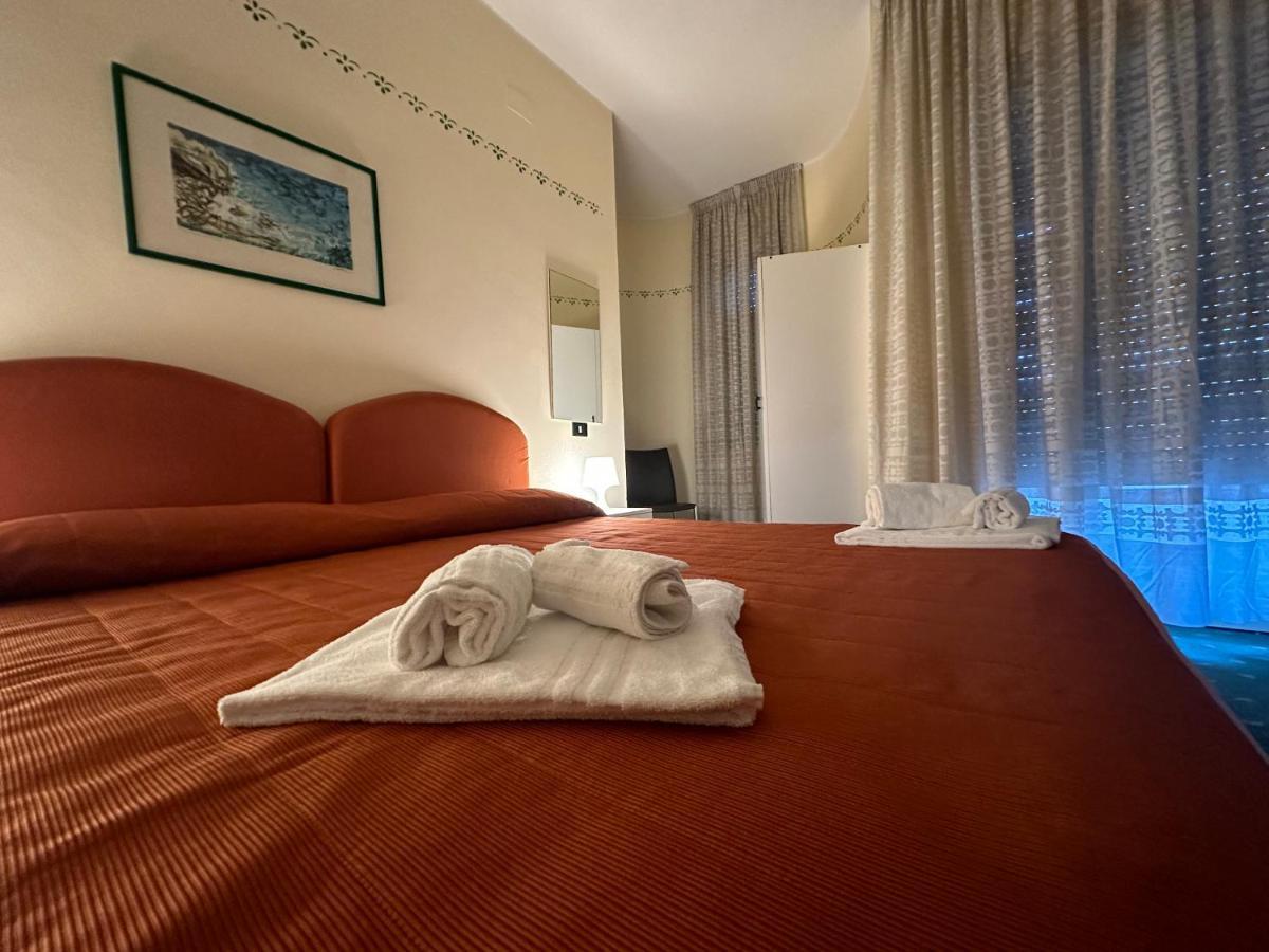 Hotel Atena Ciro Marina Exterior photo