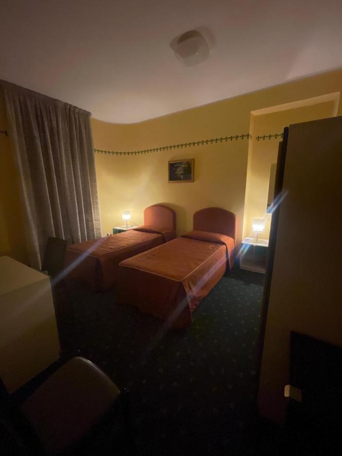 Hotel Atena Ciro Marina Exterior photo