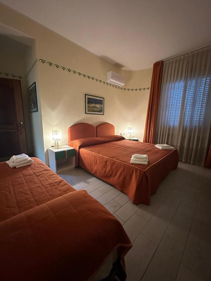 Hotel Atena Ciro Marina Exterior photo